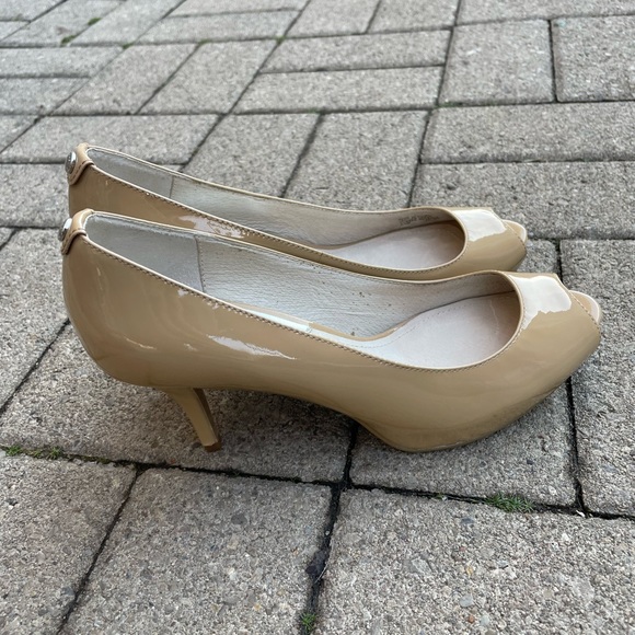 Michael Kors Nude Tan Heels - Picture 4 of 10